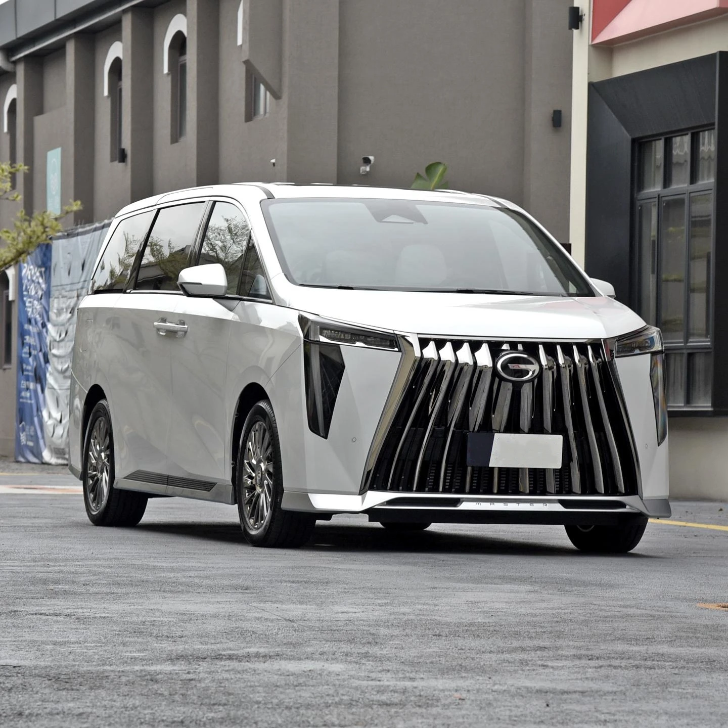 2023 MPV GAC Trumpchi M8 2 0 T 7 мест FWD бензиновый гибридный автомобиль для продажи