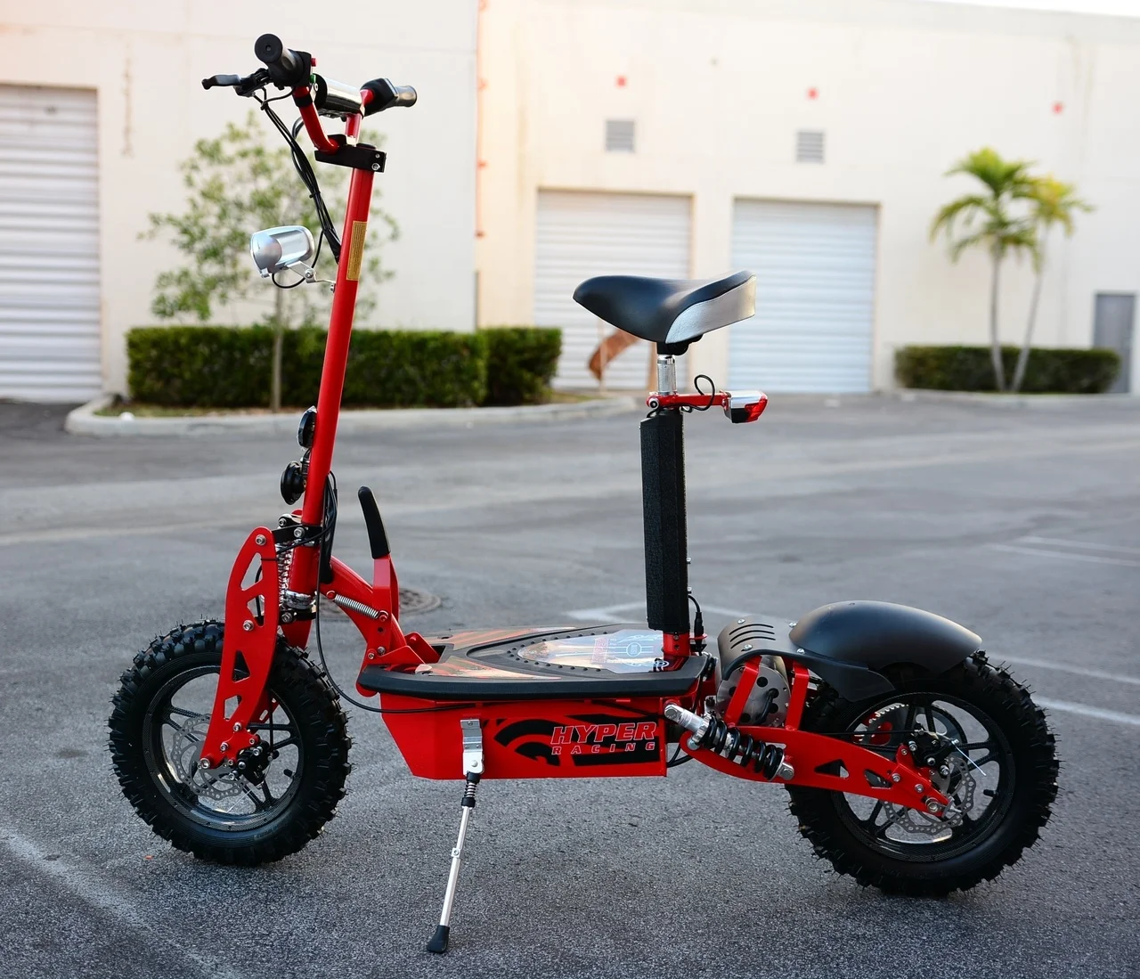 Wholesale Electric Mobility 2 wheel electric scooter 48V 2000w with 14 inch wheels for adult