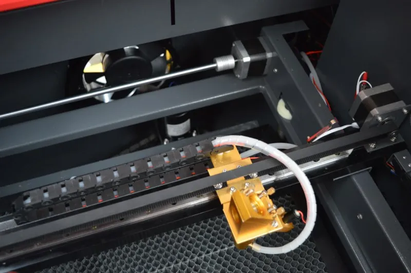 
40/50 watt 400x400mm Ruida Controller Water Cooling CO2 Laser Engraving Machines 