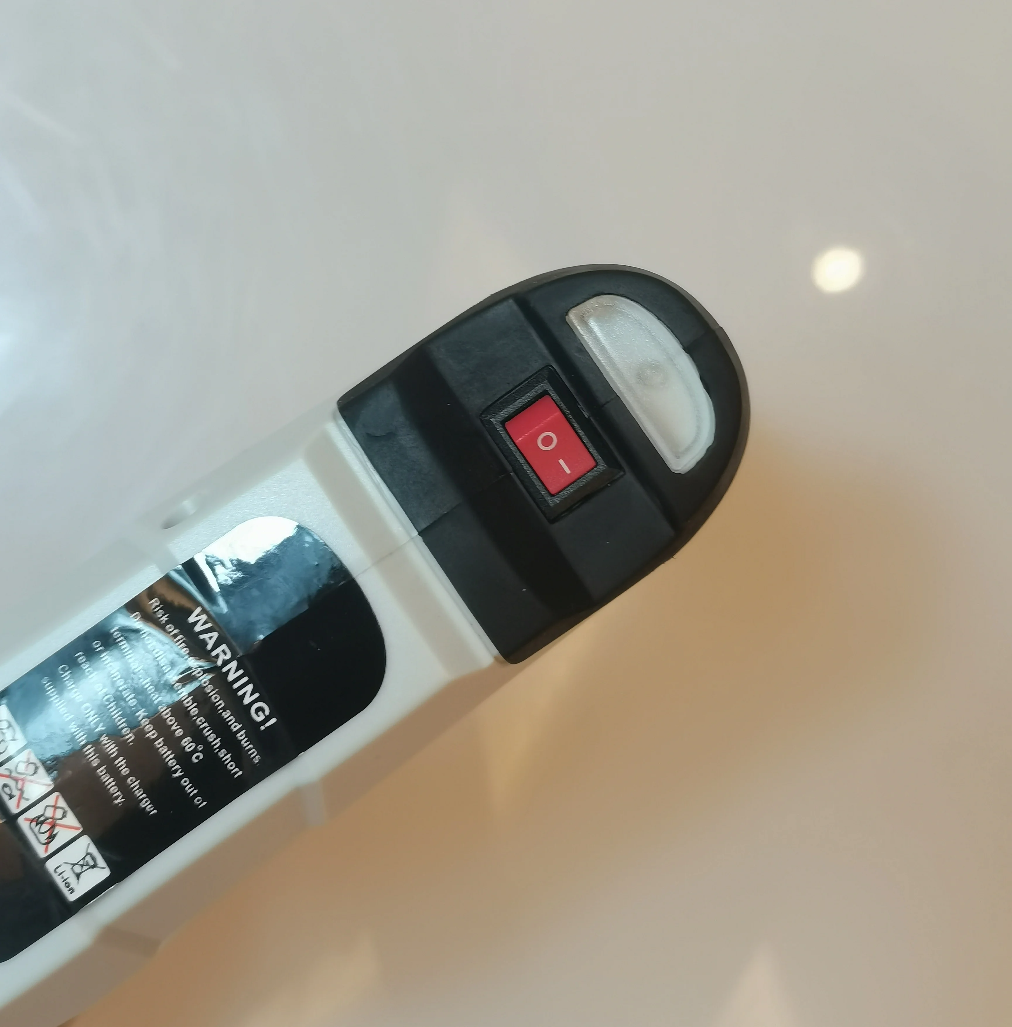 ACZ 285 Rechargeable electro-pneumatic nail guns are used for wood