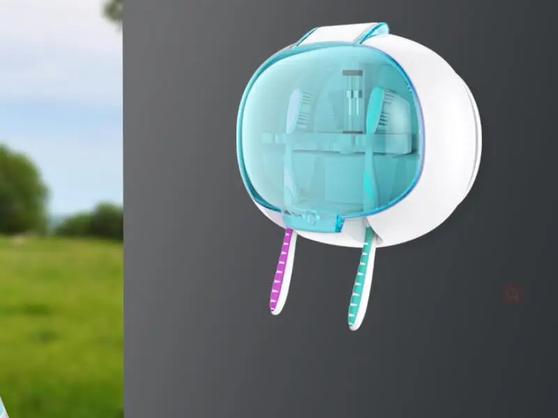 Sterilizing toothbrush head