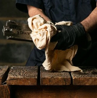 Factory price 100 cotton dark colour cut used T shirt cloth scraps 10KG 25KG 100KG bales of mix rags for sale