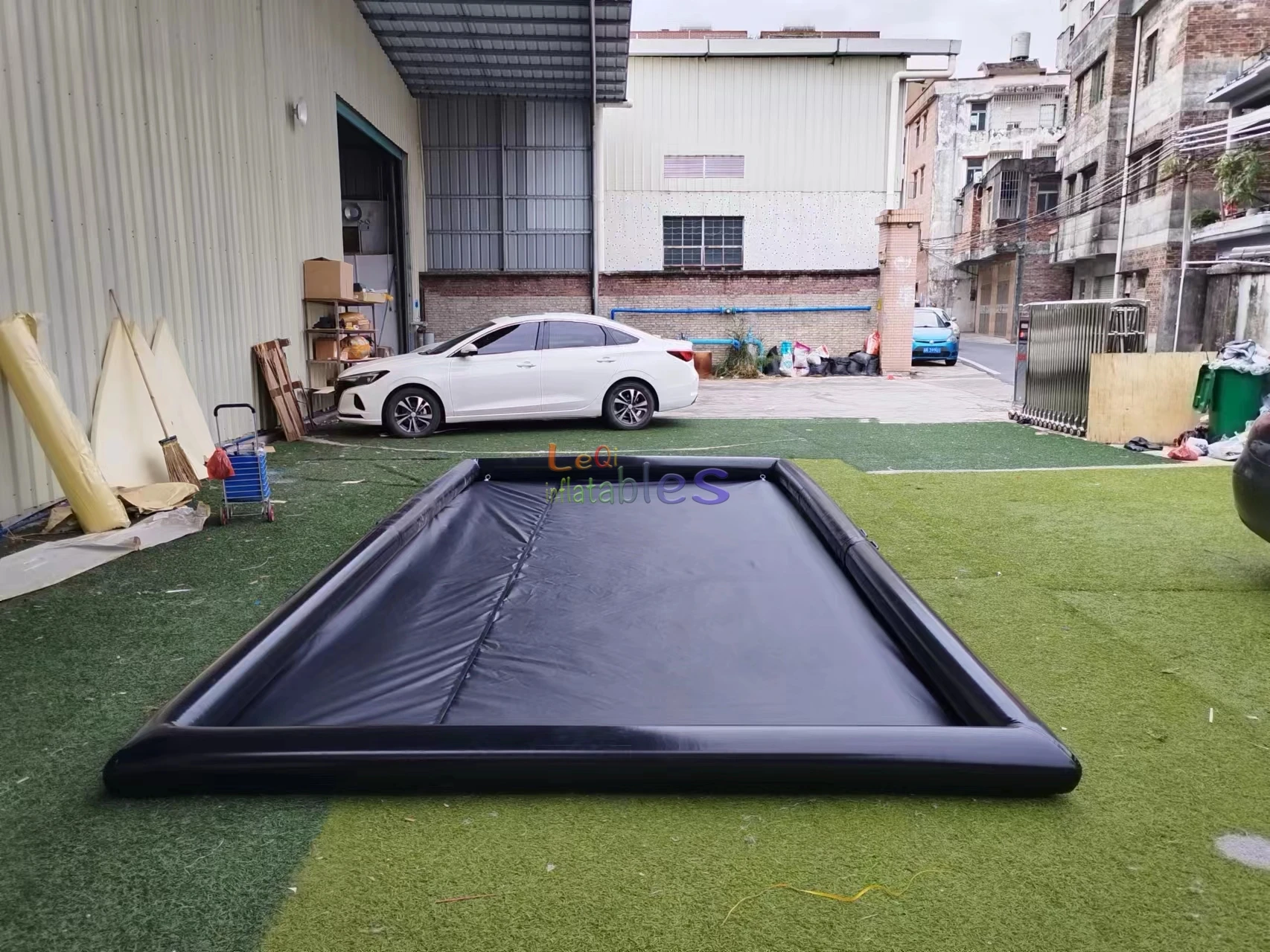 Factory price durable 0.6mm PVC inflatable car wash mat water containment mats for vehicle wash or carpet wash