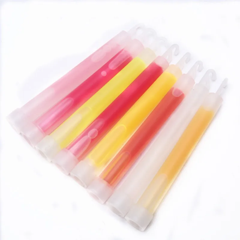 Disposable 6-inch Glow Sticks 6-inch Glow Sticks Night Lighting 15*150MM Outdoor Camping Adventure Light Emitting Concert Toys