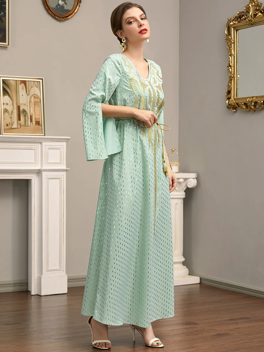 Arabian Girls Elegant Robe Light Green Embroidery Women Casual Dress Bronzing Print Split Sleeve Abaya Women Muslim Dress