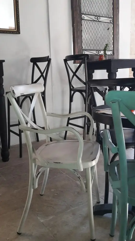 Commercial Bar Club Pub Chairs Tables Cafe Restaurant Furniture Industrial Tables and Chairs Set