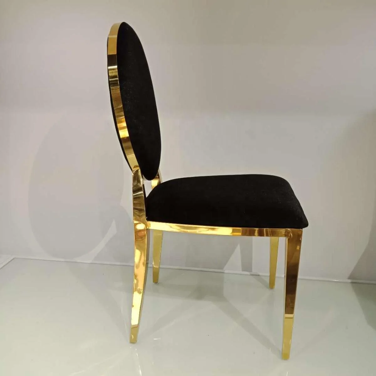 Wholesale high quality furniture gold frame round back black velvet event wedding chair