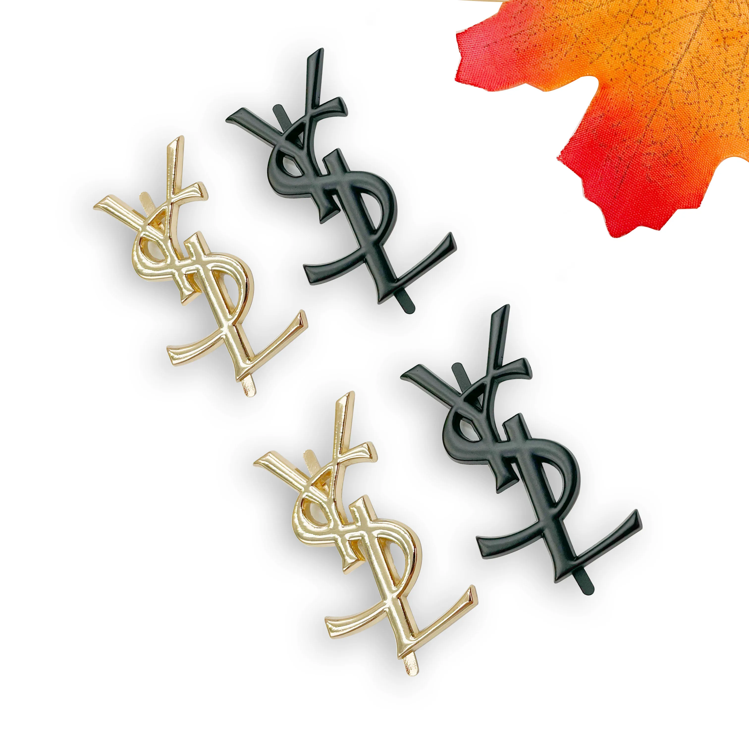 High quality popular available brand metal logo/custom design metal tag for handbags and bags