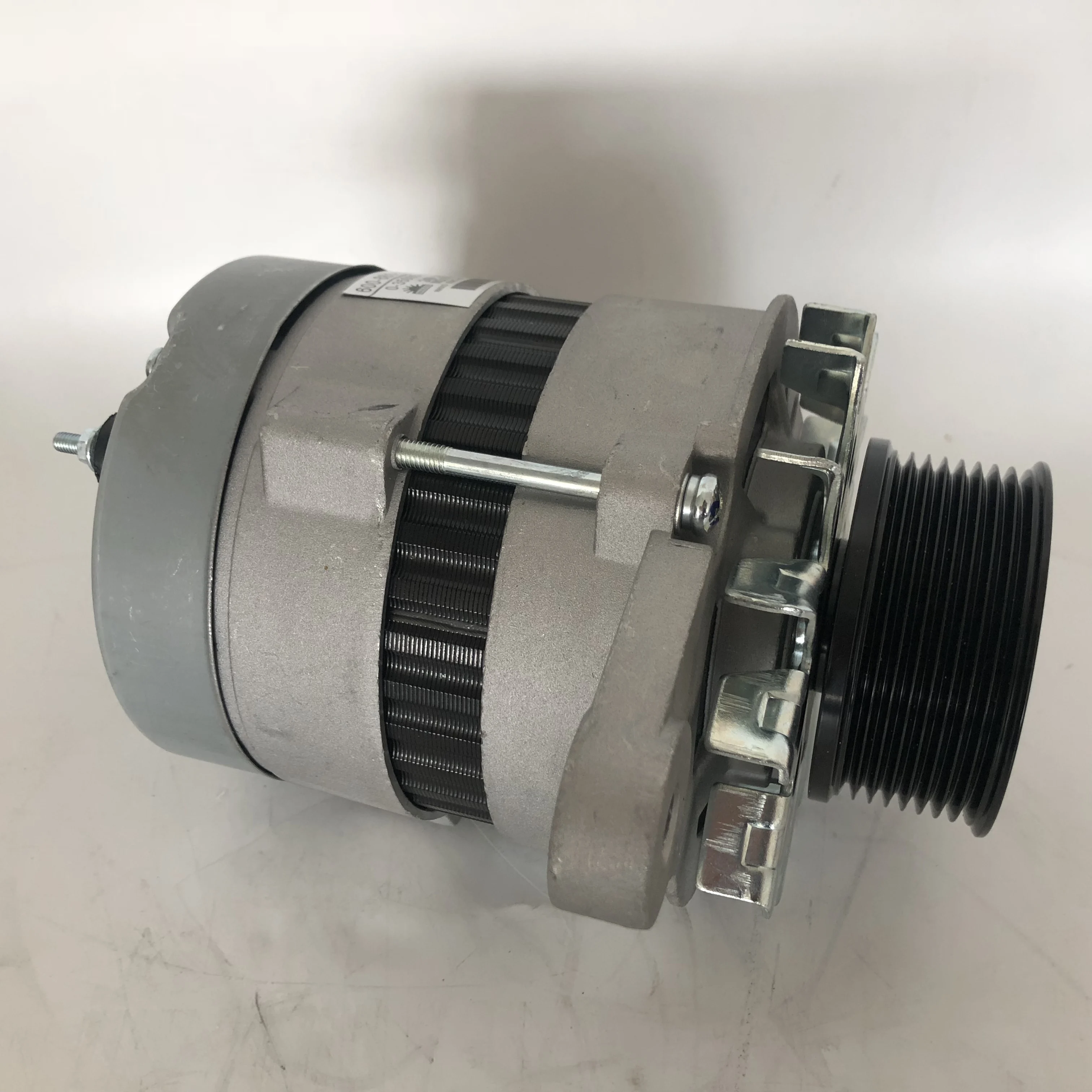 Новый генератор 600-861-3111 6D114 для экскаватора PC200-6 PC200-8