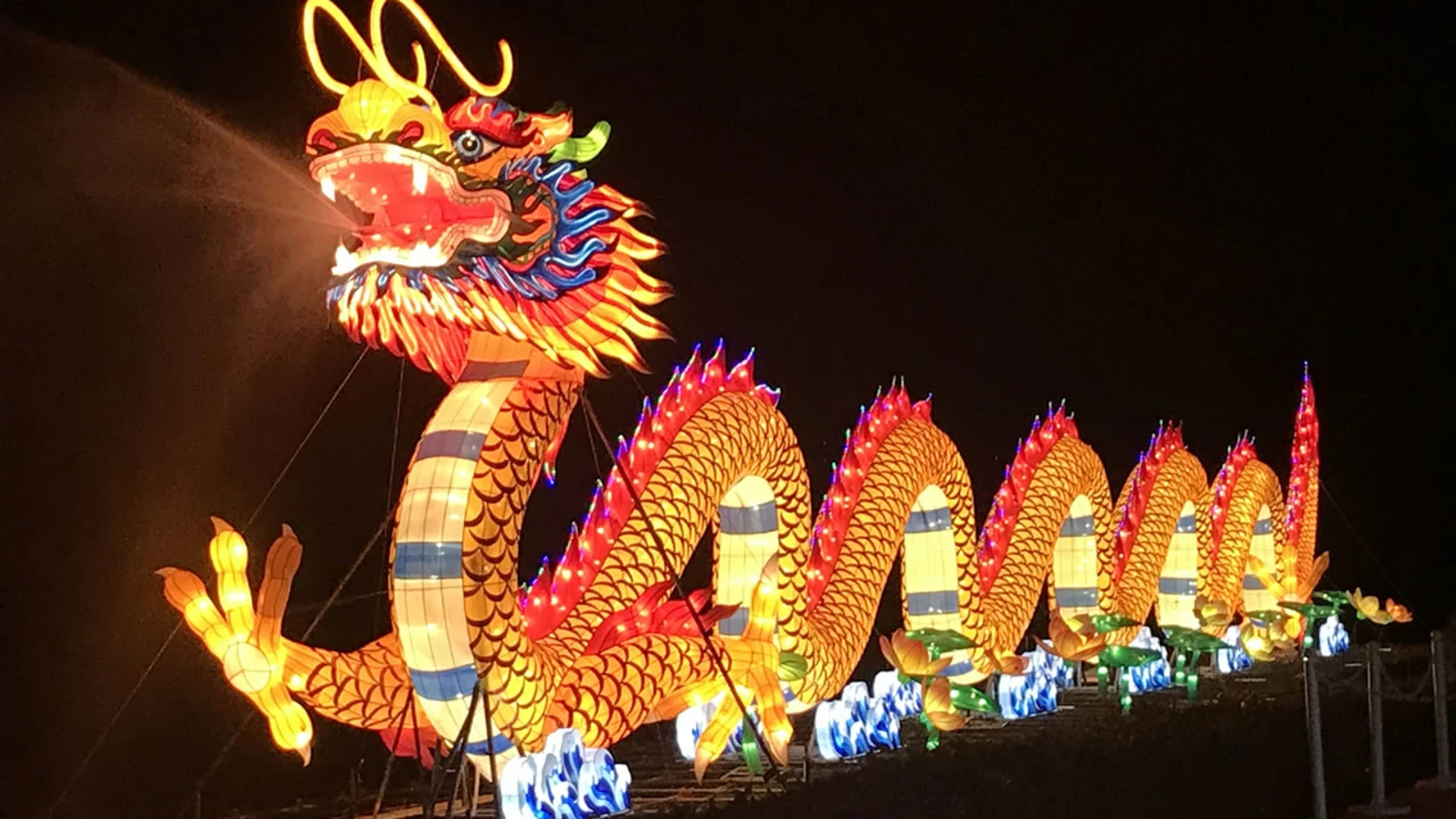 Traditional Festive Lanterns Dragon Motif Lights Animal Amusement Park Christmas Decoration Supplies Outdoors