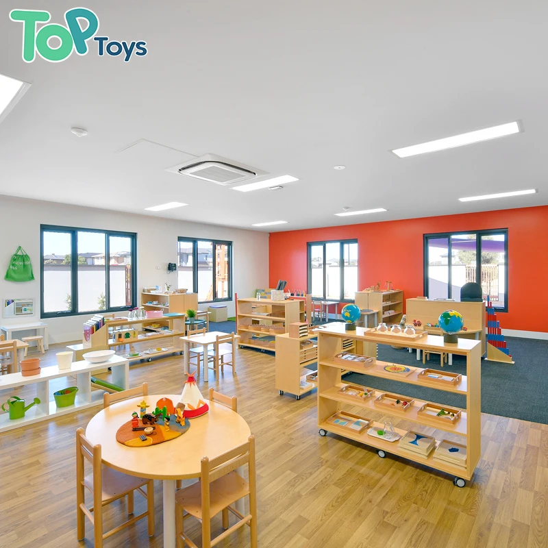 Набор деревянных стульев для детского сада