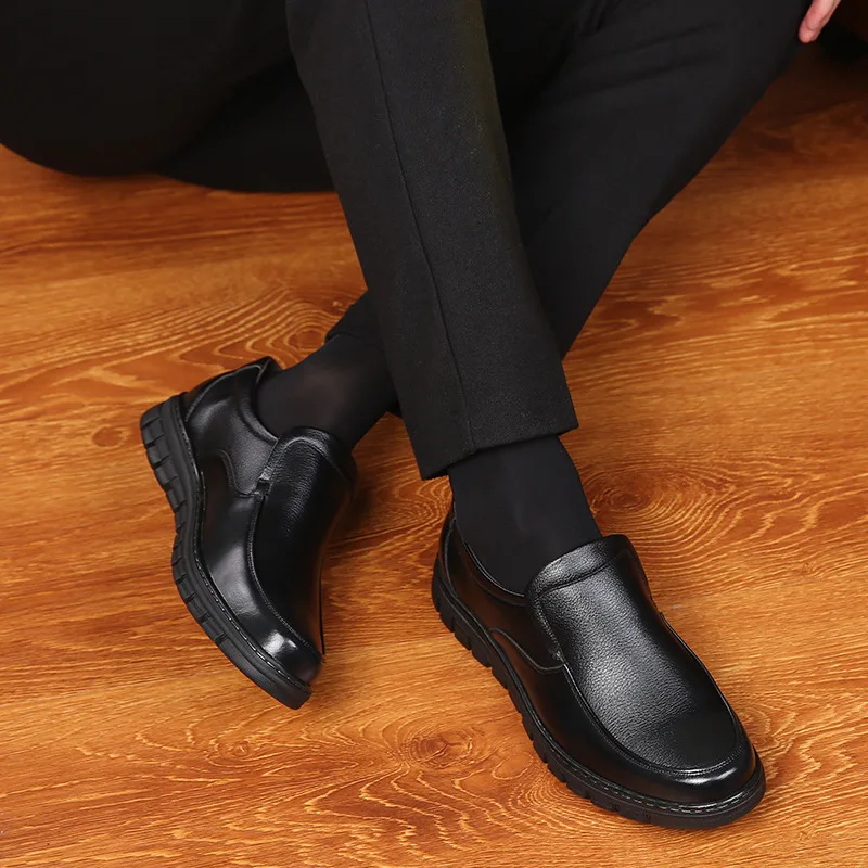 
GUGUTREE 38-44# men flat soft sole Middle-aged and elderly father casual dress shoes 