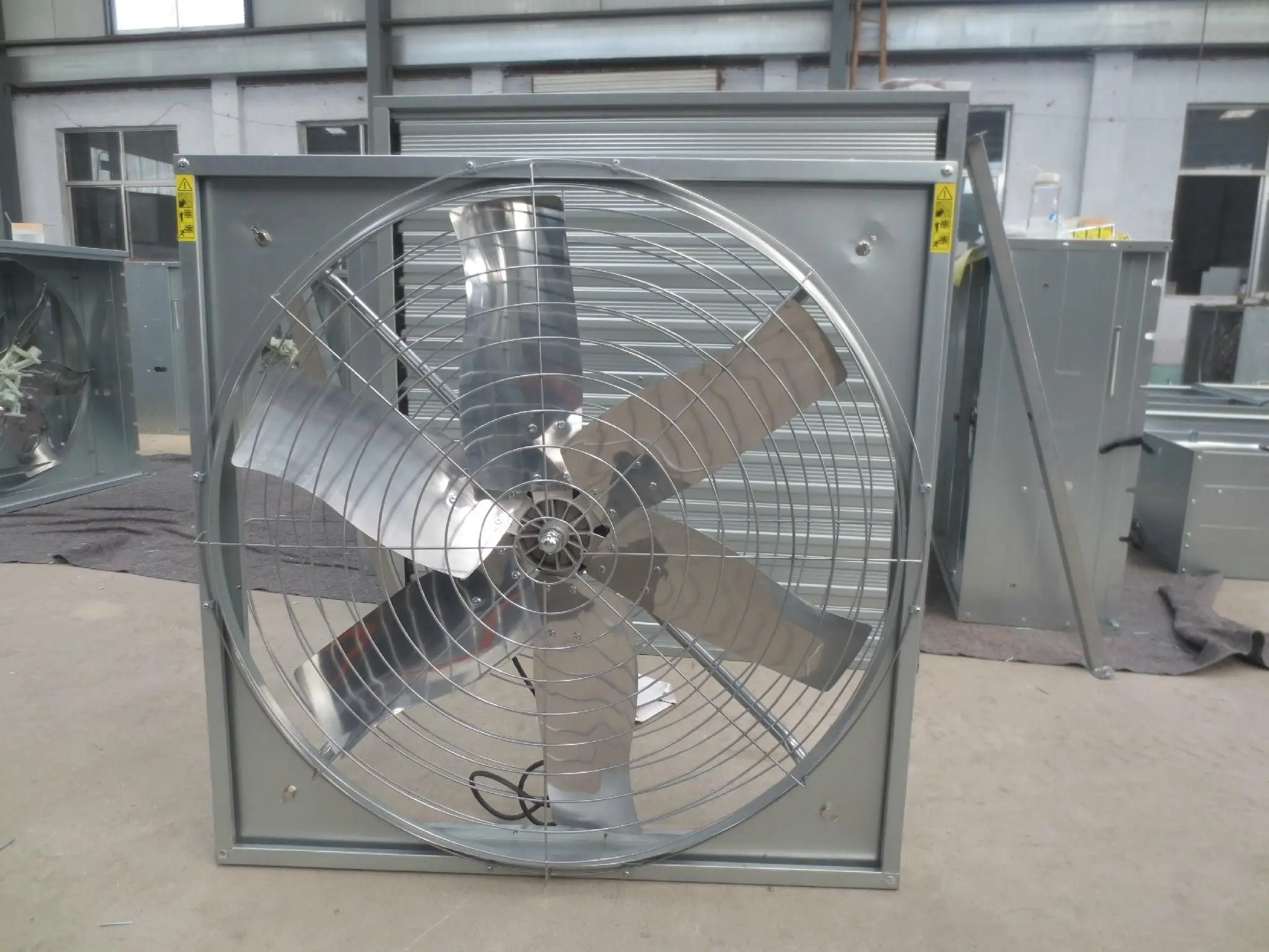 New Hanging Mounted Cattle Farm Cow Barn Cooling Fan Dairy Farm Ventilation Equipment Oxtall House Fan
