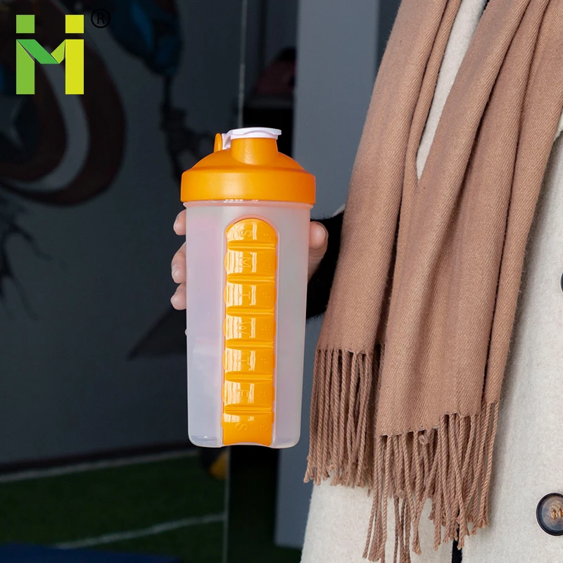 600ml plastic pill and vitamin organizer water bottle green red blue color