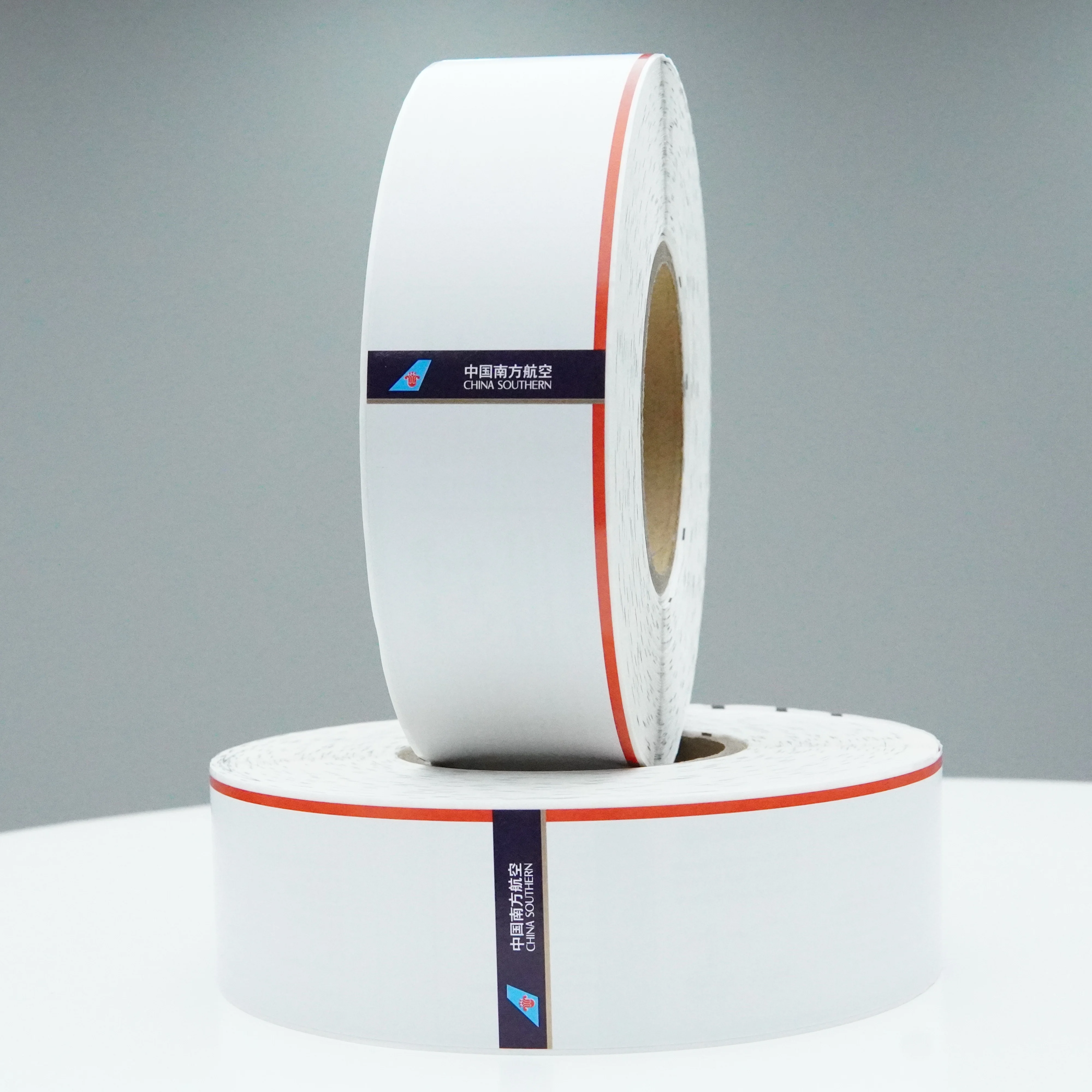 Пользовательская служба печати авиакомпании термобумага RFID тег uhf Bagage Tag.