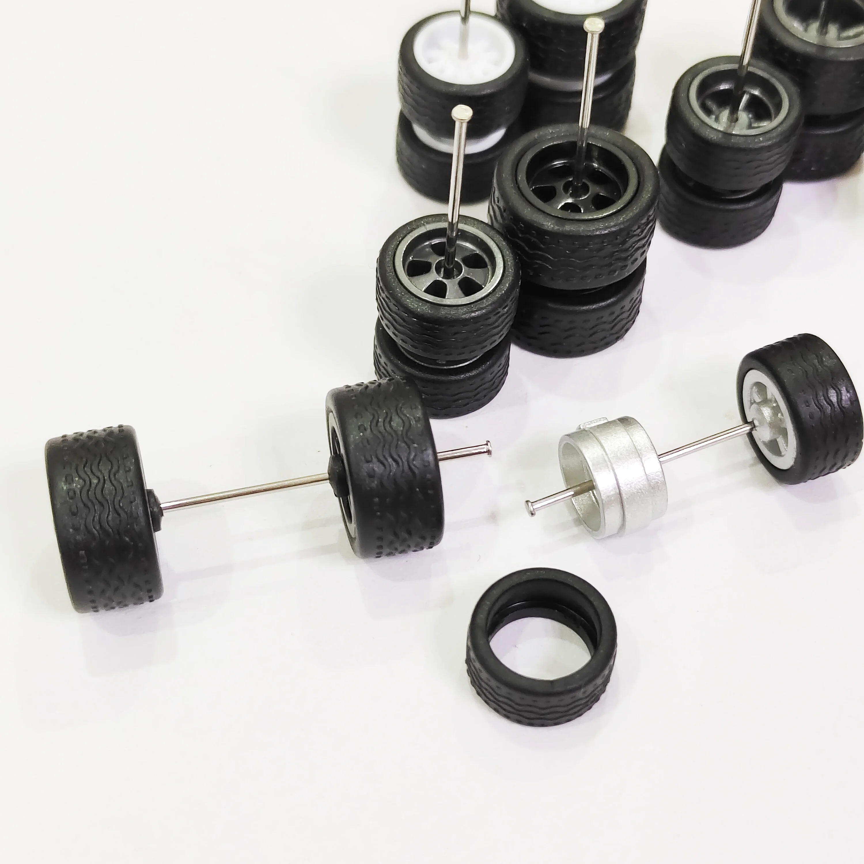 1/64 Alloy Car Wheels 10.8mm 12.8mm Tires for 1:64 Mini Toy Car Model Hot Wheel/Matchbox/Domeka/Tomy