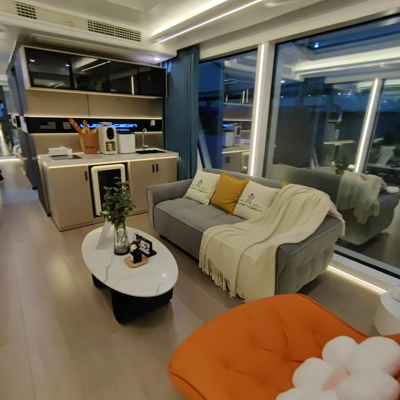 Waterproof Steel Eco-Friendly Prefab Houses Modern Design Green Office Container Solar Powered Hotels Workshops Prefab Housing