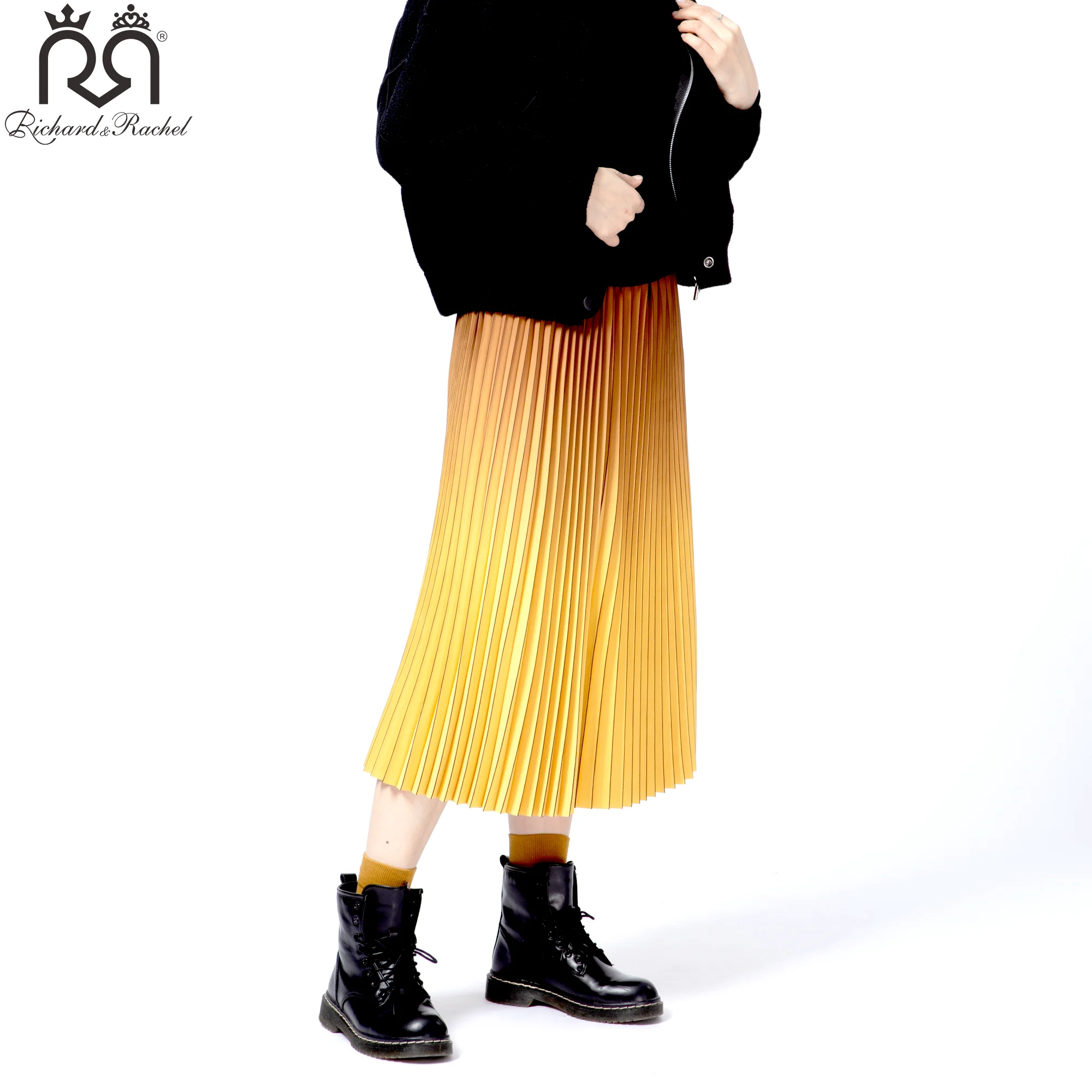 2021 New Classic Fashion  Yellow Pleated Skirt Universal Side Skirts Knitted Skirt