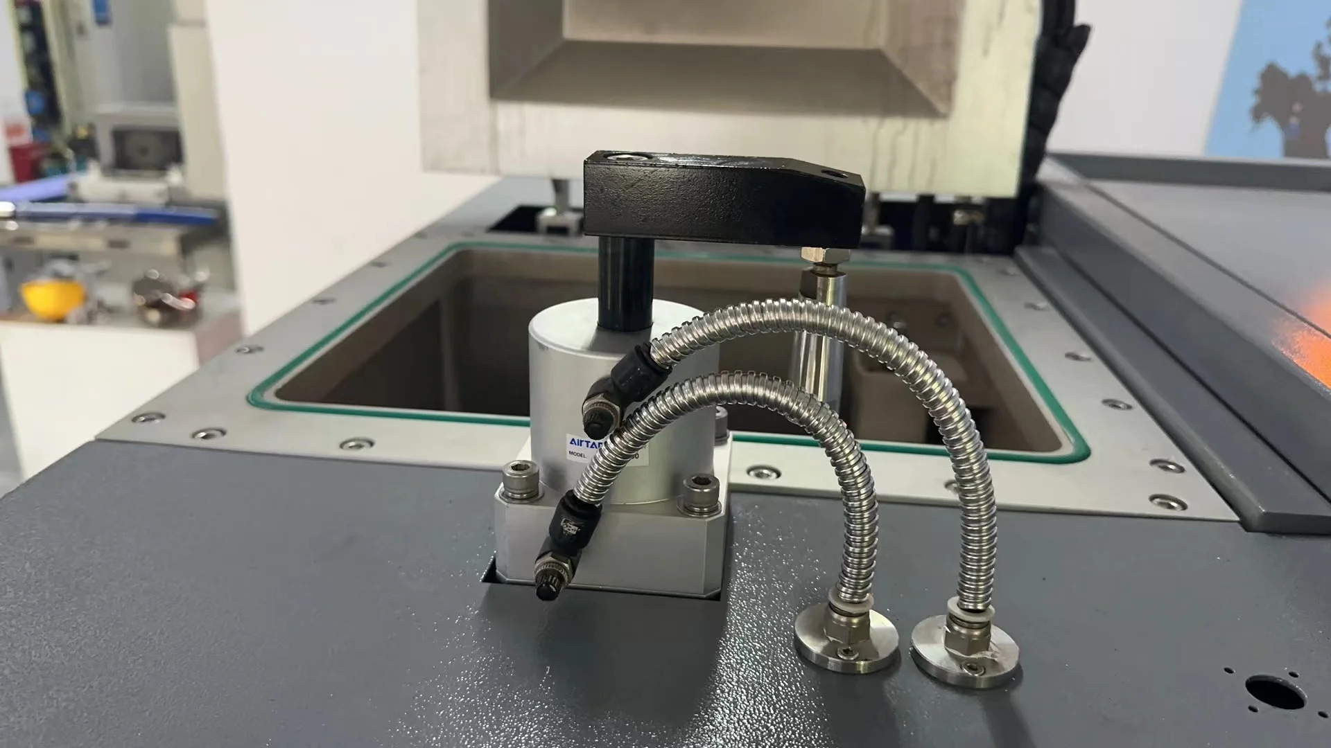 1kg 2kg 4kg Gold Silver Bullion Vacuum Casting Machine For Laboratory And Factory