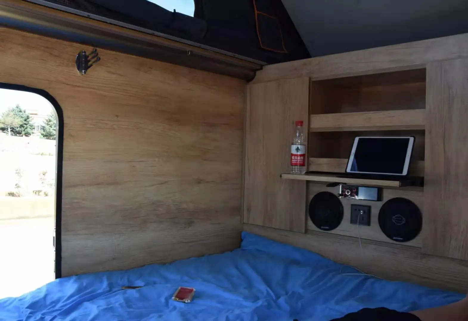 Hot selling family travel trailer caravan camping trailer caravans for sale OEM off road caravan australia