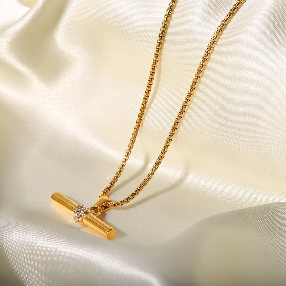 Wholesale Europe and America BOX chain stainless steel necklace jewelry 18K gold paved crystal T bar  women fashion necklace