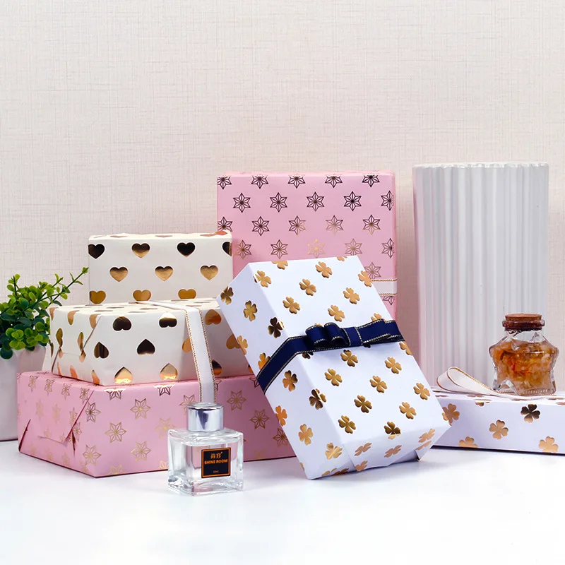 Luxury Metallic Foil Gift Wrapping Paper Sheet with Printed Four Leaf Clover Heart Hexagram