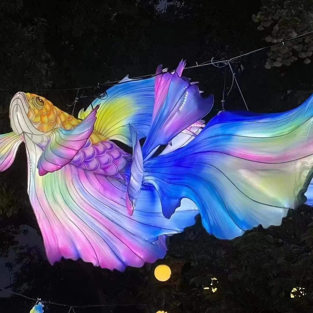 Chinese Tradition Light Festival Decoration Red Fish Lantern Hand Painted LED Animal Fish Lanterns for Lunar New Year