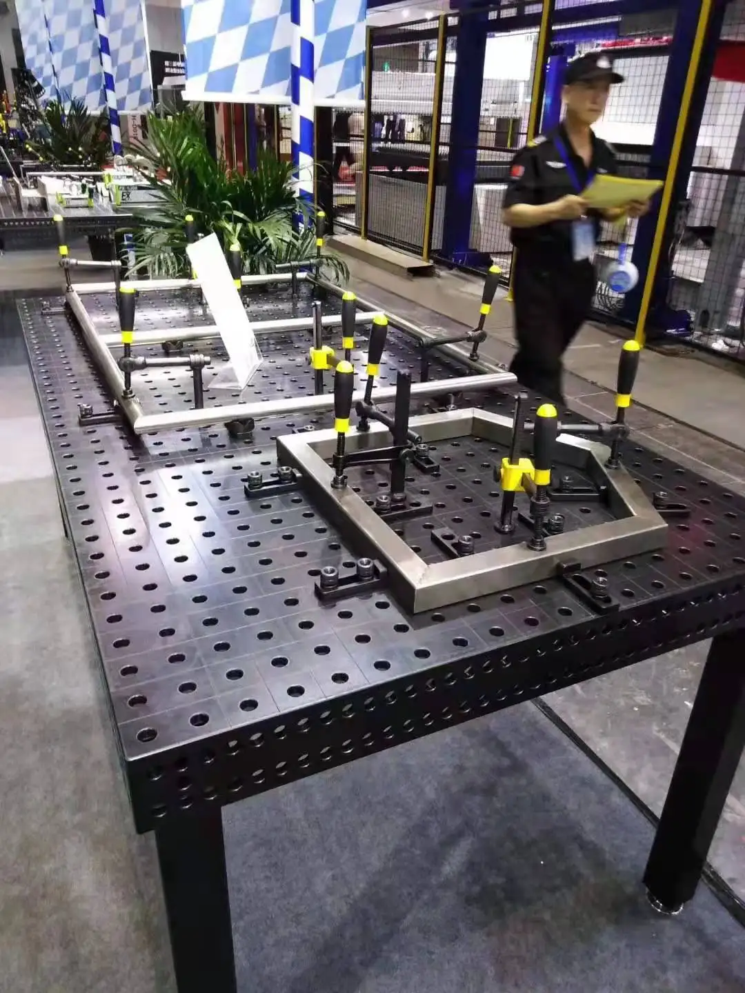  Продажа Зажимная система сталь серия 28 Рабочая платформа 3d гибкий сварочный стол с сварочными