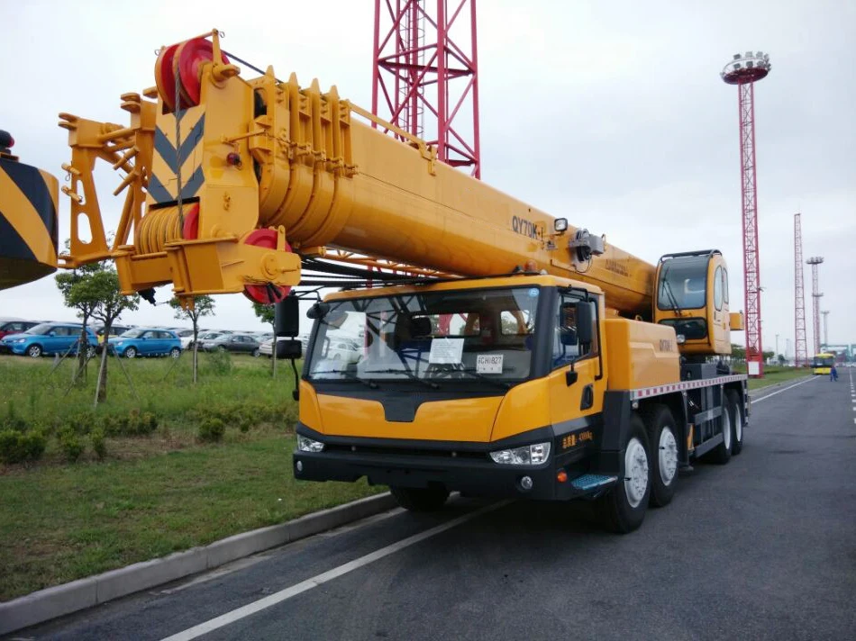 Most popular  200 ton all terrain crane QAY200 in stock