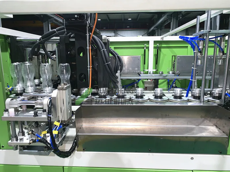 Energy Saving Automatic Plastic Blowing Machine for PET Bottles & Jar