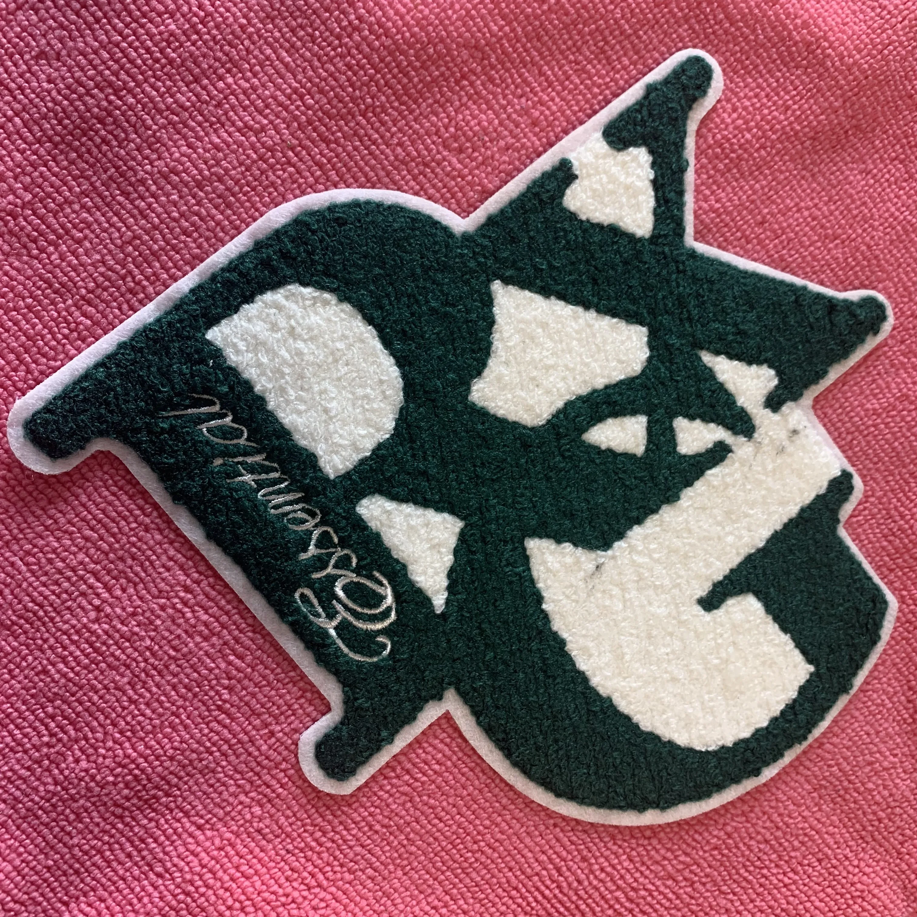 custom heat press embroidery towel chenille patch,new fashion letters chenille embroidery badge for hoodies