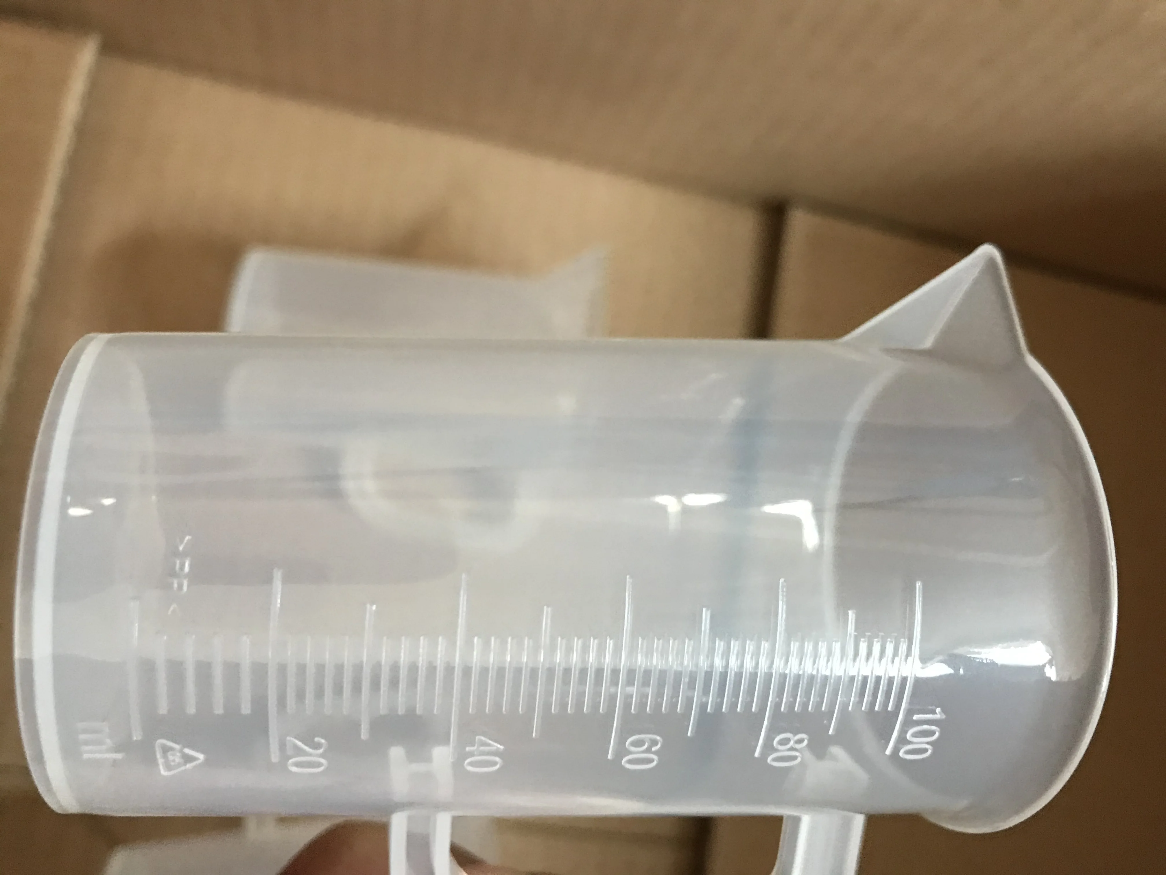 wholesale food grade 100ml small plastic measuring cup MCh100