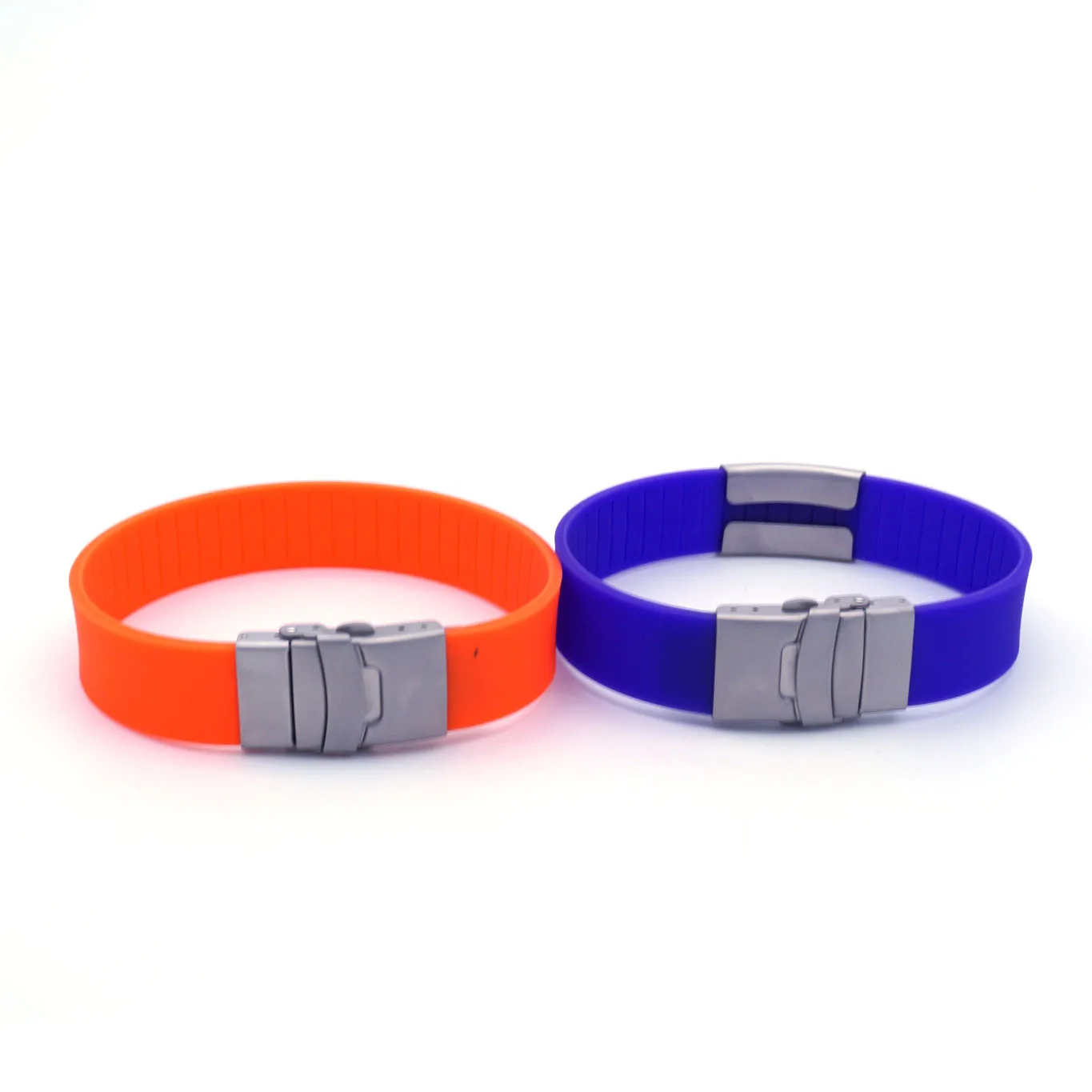 Cheap customized Personalized  bracelet custom silicone stainless steel  plate silicone bracelet
