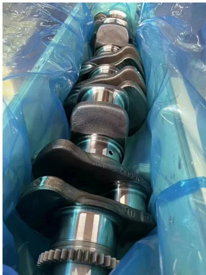 PC200-8 PC210-10 6D107 QSB6.7 Engine Crankshaft 4934862 4934861 5301008 5301009 3968164 2831066 3974538 3974635 6754-01-1310