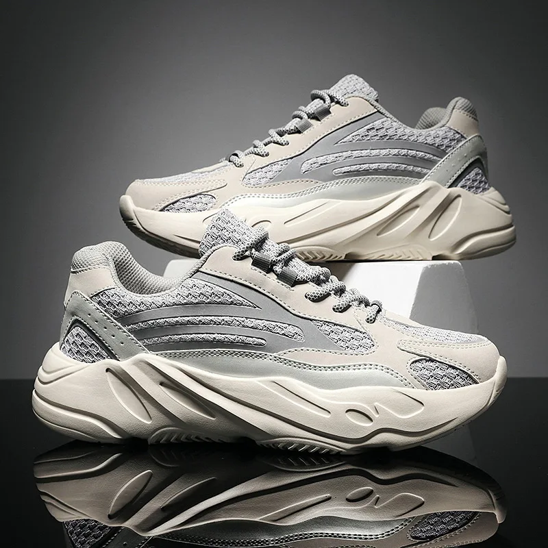 2021New design high quality Y shoes men and women fashion 700 V2 running sneakers