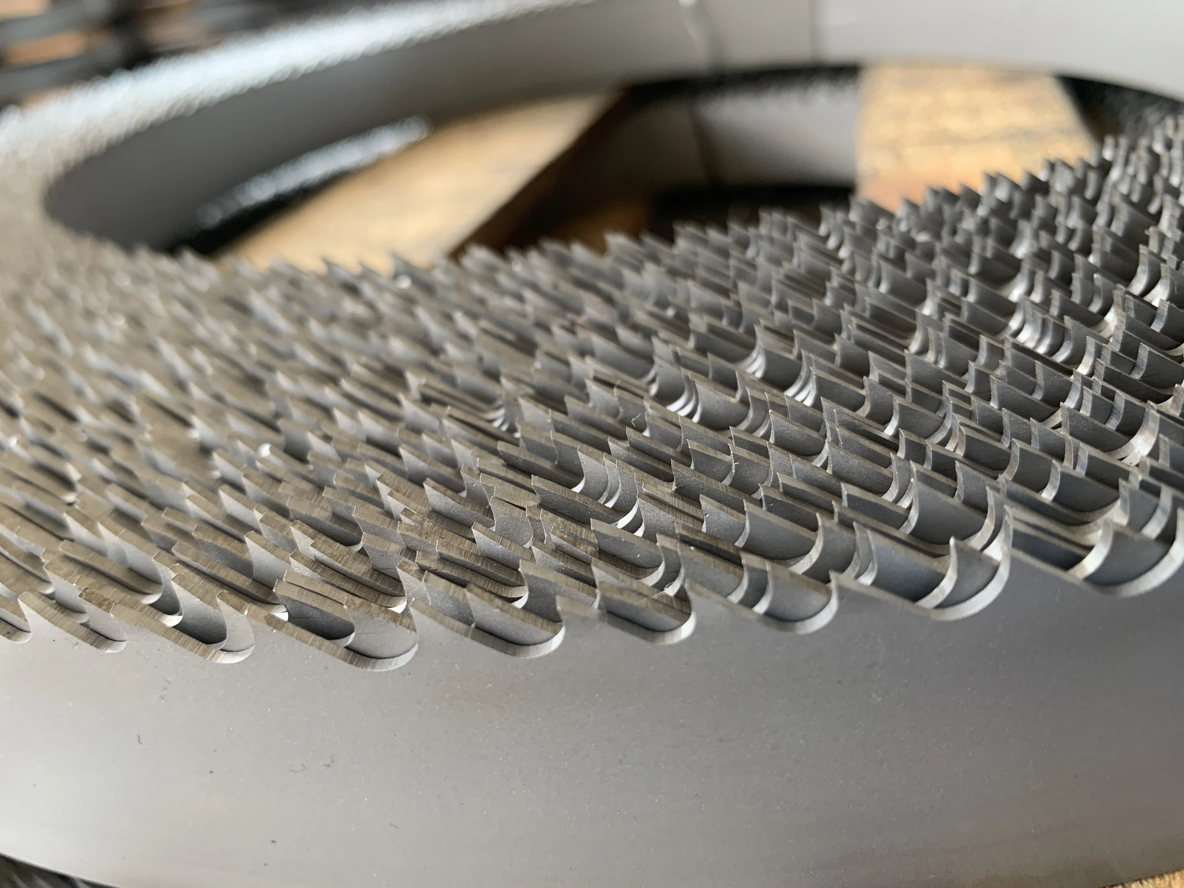 ALTON Band Saw BladeHigh efficiency M51 Cnc Cutter Machine Bi-metal Band Saw Blade for metal cutting