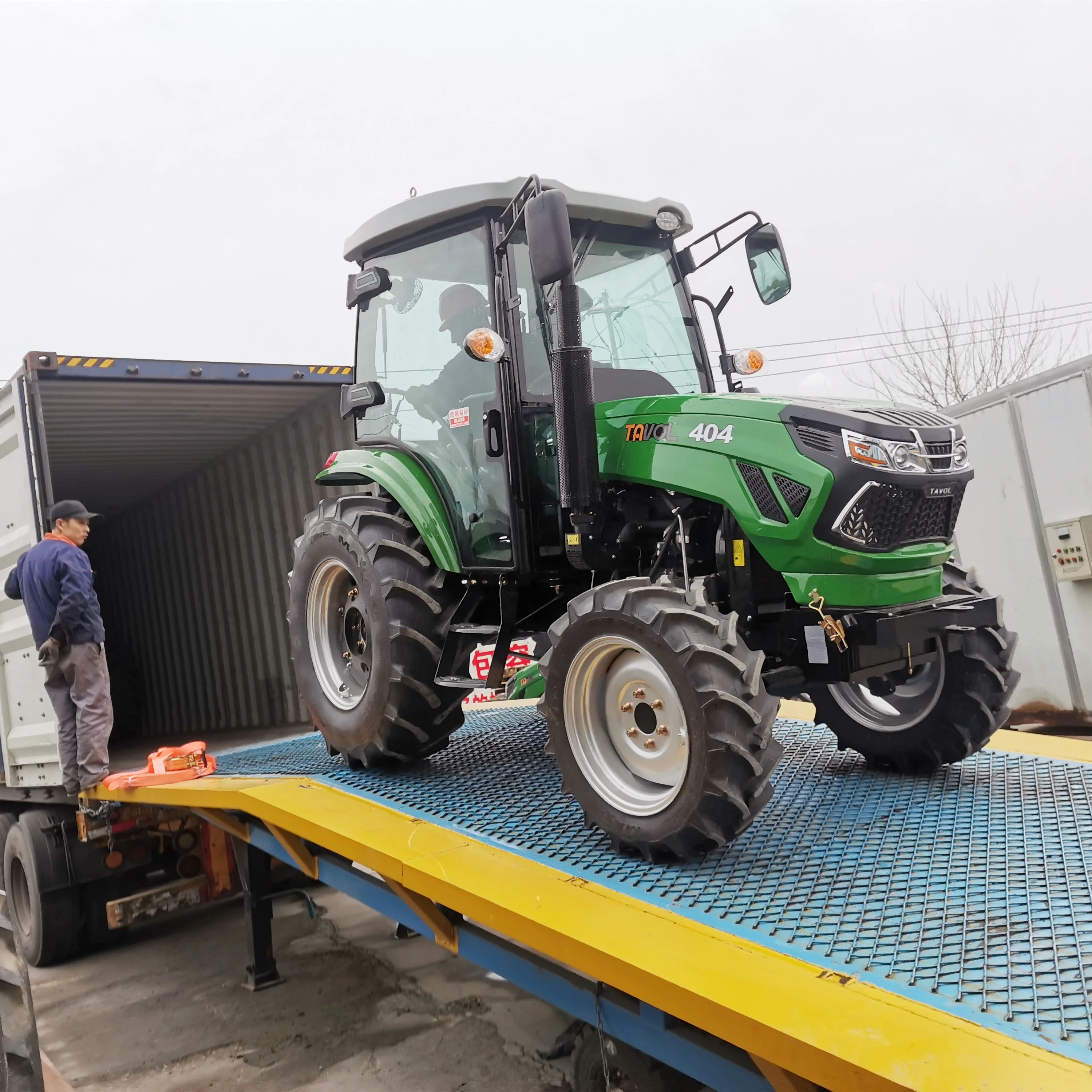 Tavol Mini Farm Tractor 4x4 Agricultural 4wd Traktor 50hp Price