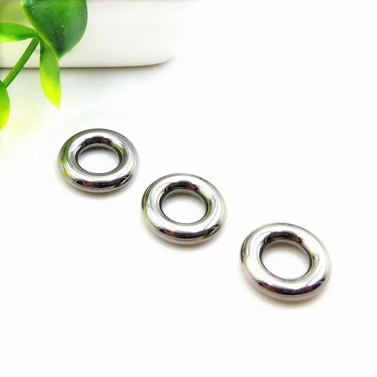 Крошечное кольцо из нержавеющей стали S843