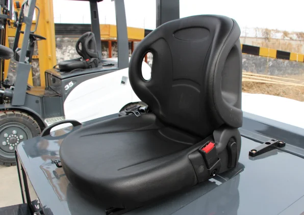 China Supplier Lift Truck Factory Price 2ton 2.5ton 3ton 3.5ton Diesel Forklift with Japanese Isuzu Engine