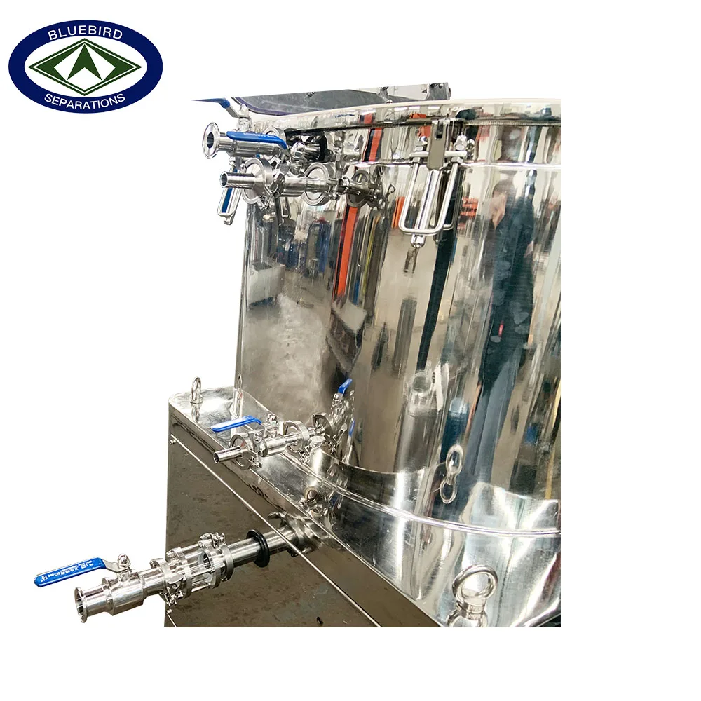 Low temperature solventless trichome ice water extraction separator machine