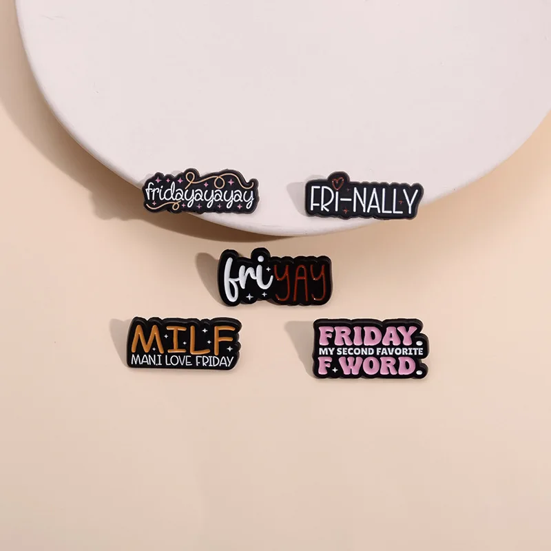 Креативный английский геометрический бюстгальтер Love Friday 100 украшенный модным металлическим значком оптовая продажа