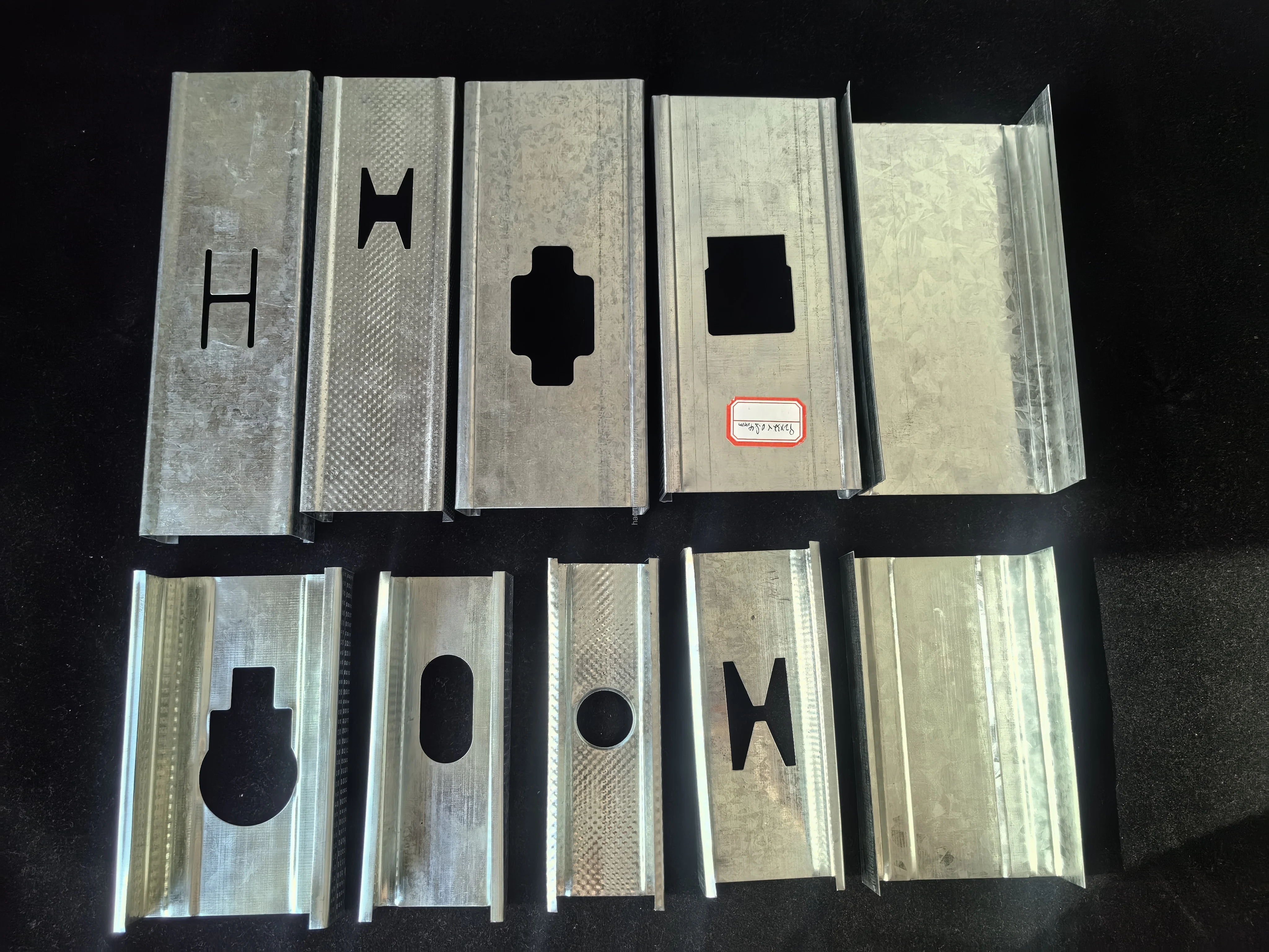 China Manufacturer Light Gauge Steel Studs Framing 89Mm Interior Drywall Metal Framing Studs