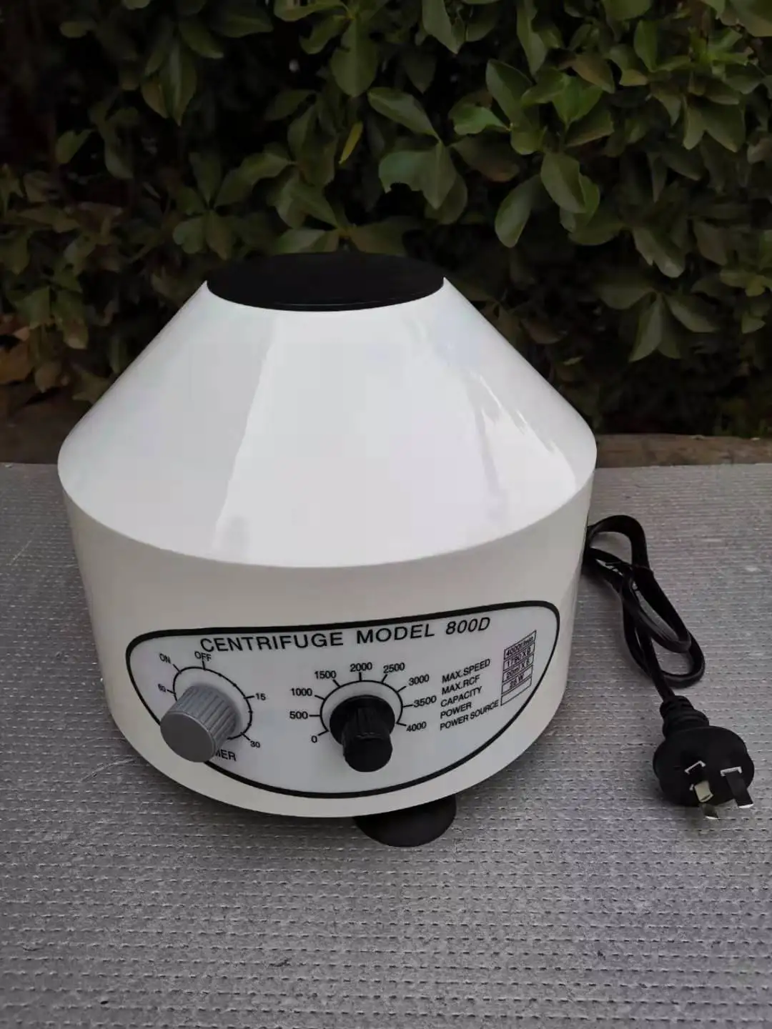 The factory price 800-d desktop electric centrifuge is a conventional laboratory centrifuge