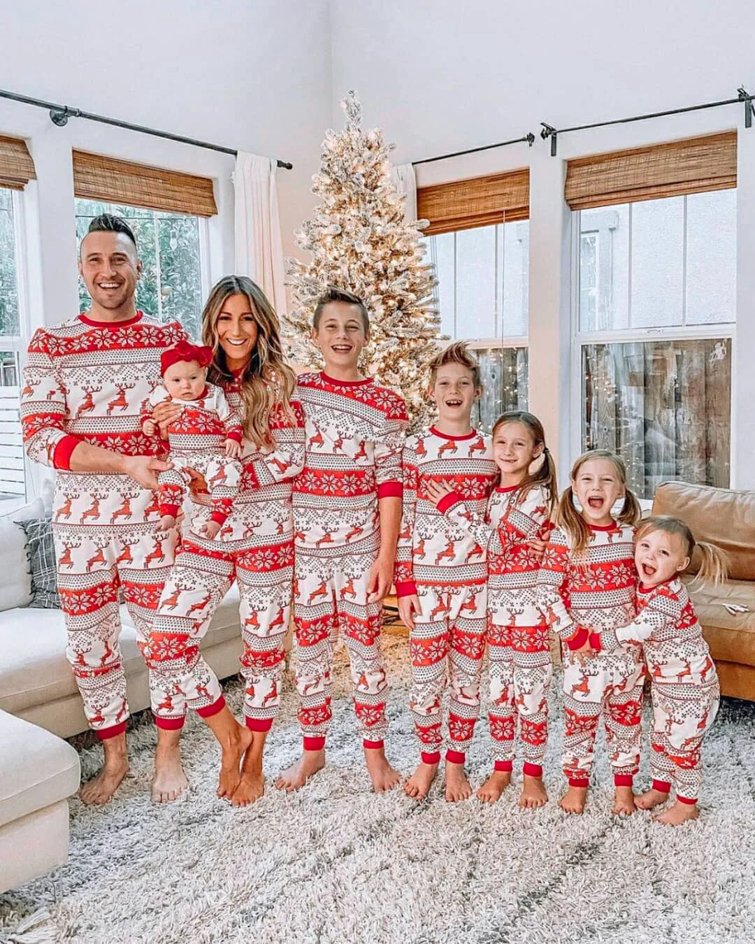 Wholesale Christmas Pajamas New Arrivals 2021 Winter Christmas Family Pajamas Sets Fashion Matching Christmas Pajamas For Family
