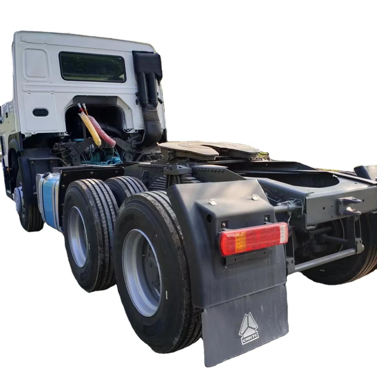 China Sinotruck Used 6x4 Tractor Truck 371hp Trailer Head Semi Trailer Truck for sale