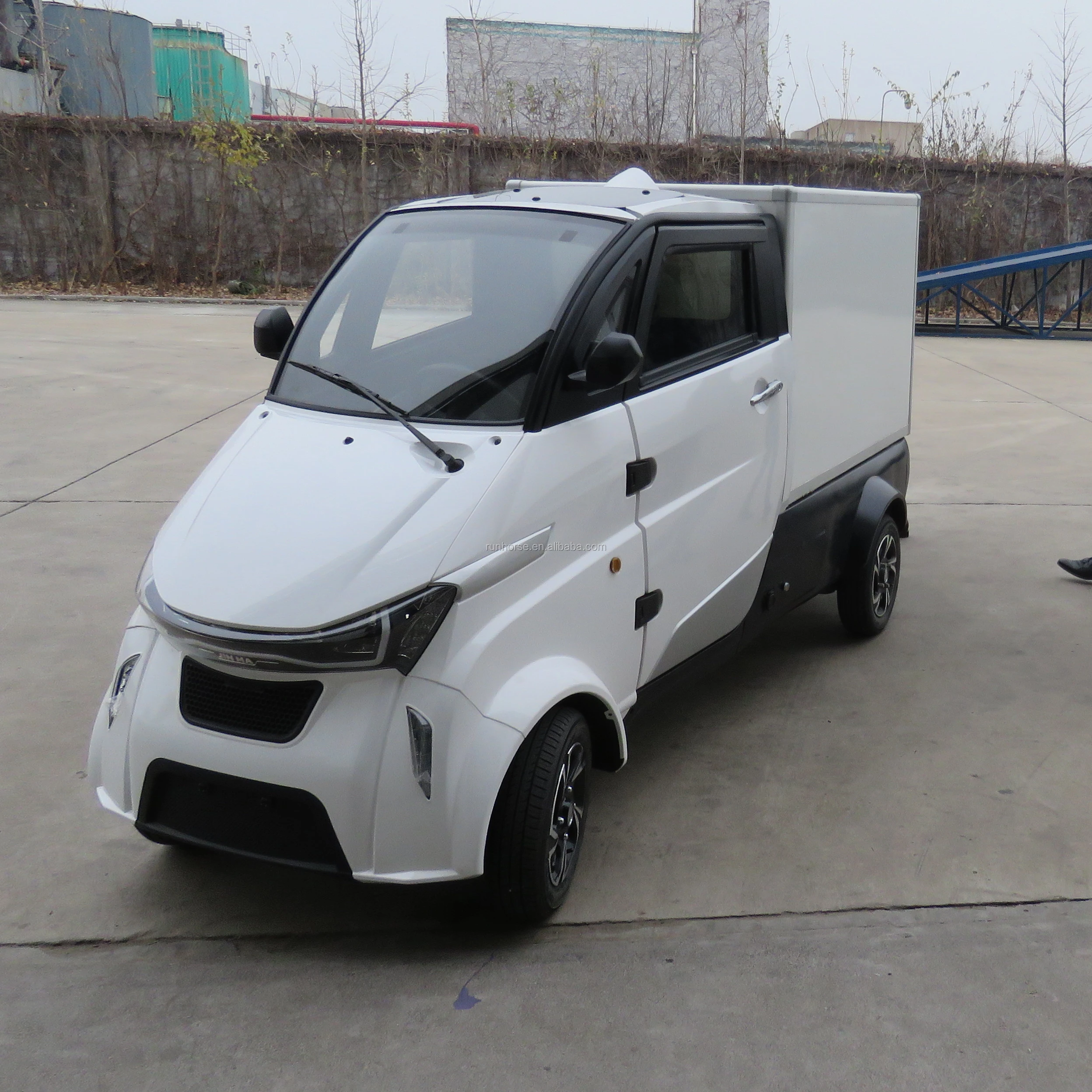 2020 New Electric Express Delivery Mail Truck/Mail Car/Electric Post Cargo Vehicle
