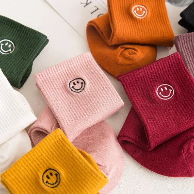 High Quality Cotton Breathable Women Socks With Smile Embroidery