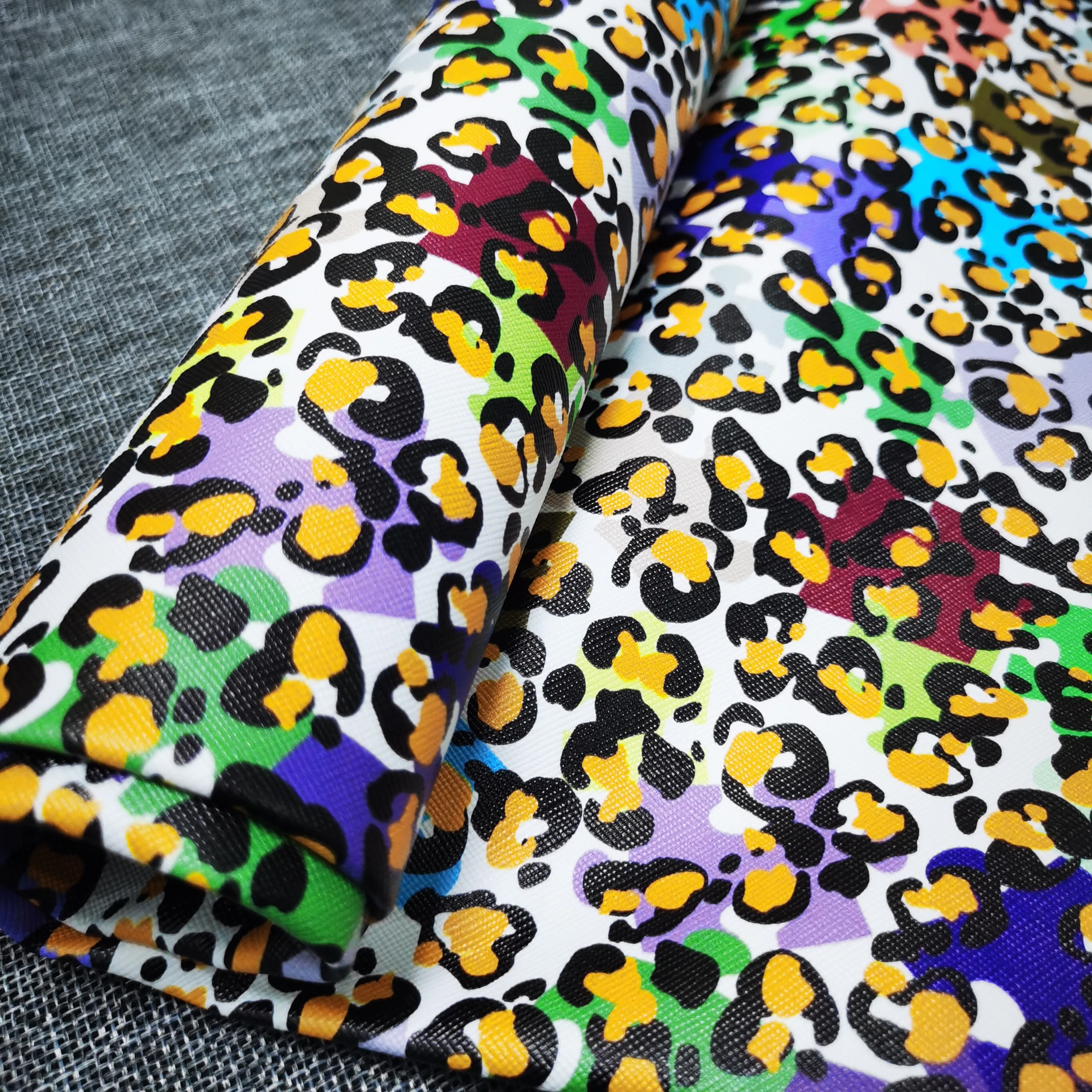 Waterproof stocklots green PU raws materials artificial leather for sofa leather fabric