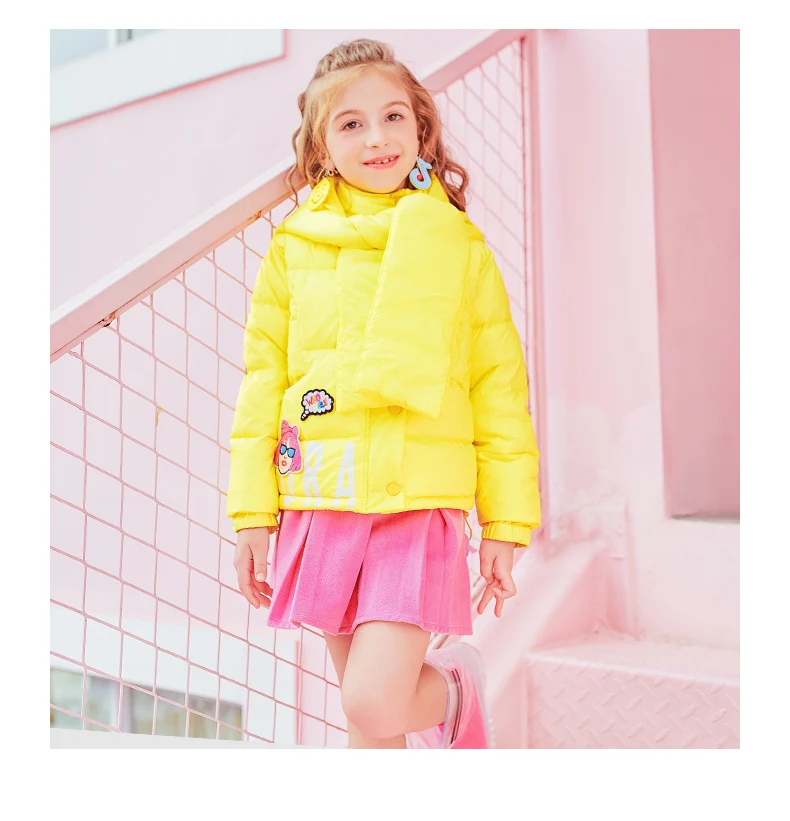 
On Hot Selling Winter Warm Fashion Hot Sale Autumn And Winter Thick Velvet Coat 