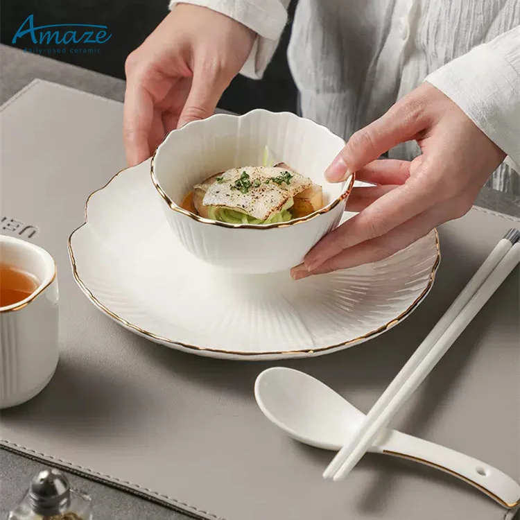 Hotel Restaurant Used Custom logo Luxury Plate Set Dinnerware Ceramic Dinner Dessert Serving Plate with Gold Rim
